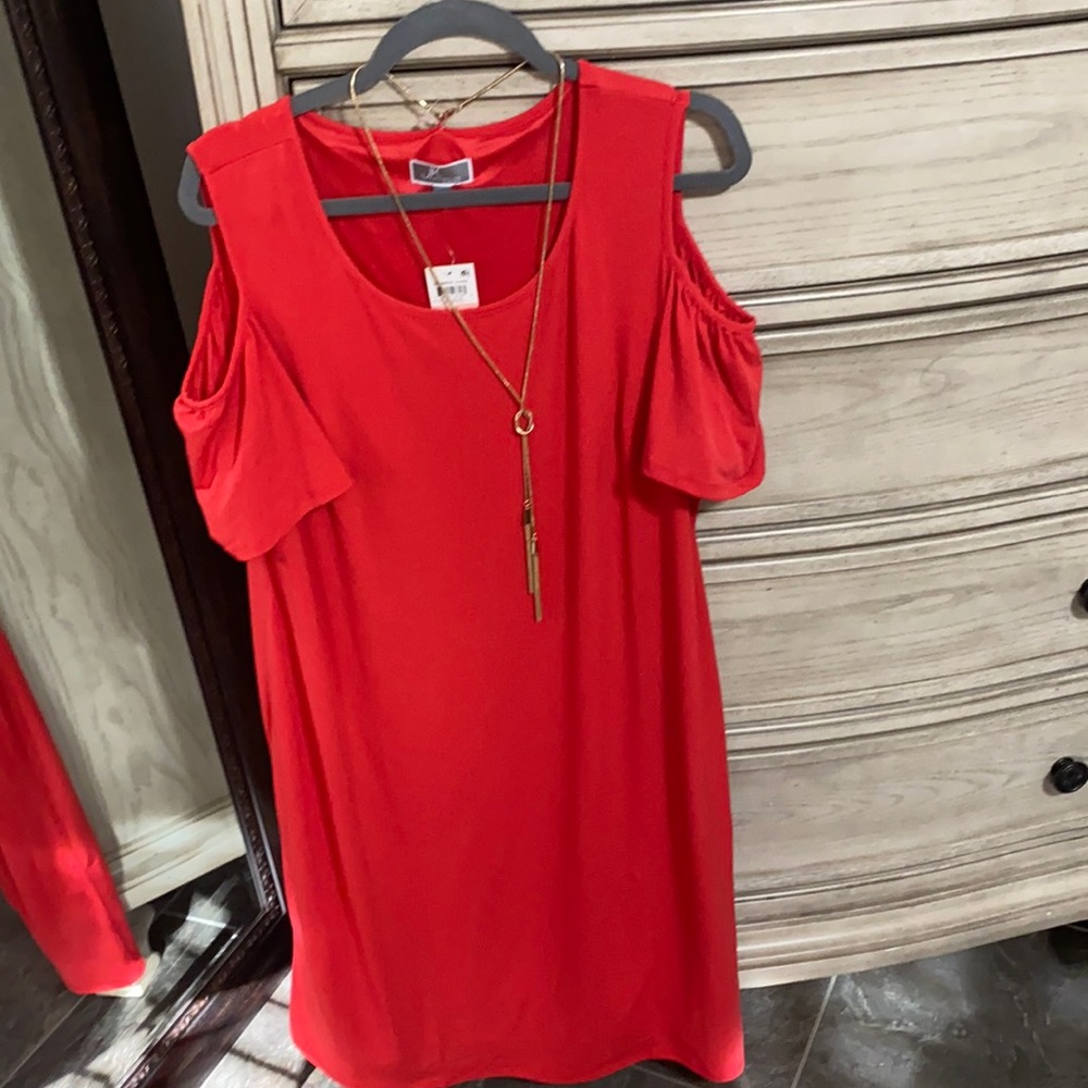 Women plus NWT red cold shoulder dress